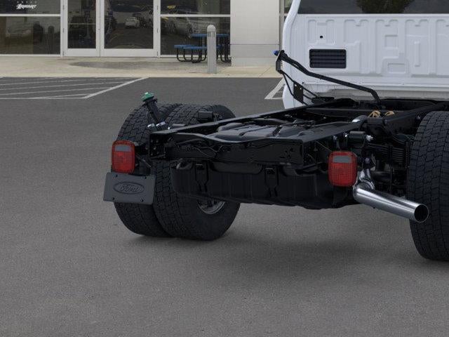 2025 Ford Super Duty F-550 DRW XL