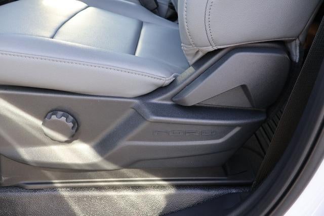 2026 Ford Super Duty F-350 SRW ® XL
