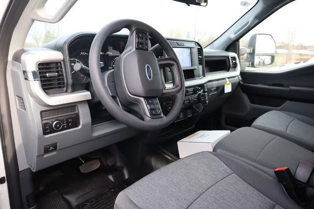 2026 Ford Super Duty F-350 DRW XL