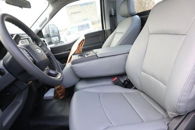 2026 Ford Super Duty F-550 DRW XL