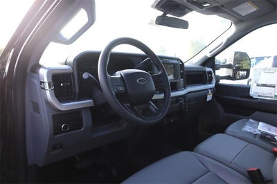 2025 Ford Super Duty F-550 DRW XL