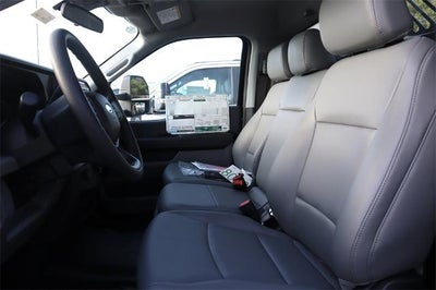 2025 Ford Super Duty F-550 DRW XL