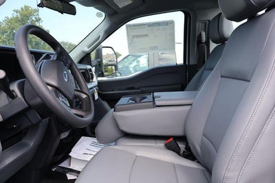 2026 Ford Super Duty F-550 DRW XL
