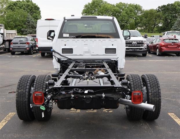 2025 Ford Super Duty F-550 DRW XL