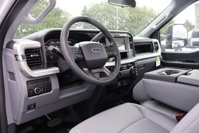 2026 Ford Super Duty F-550 DRW XL