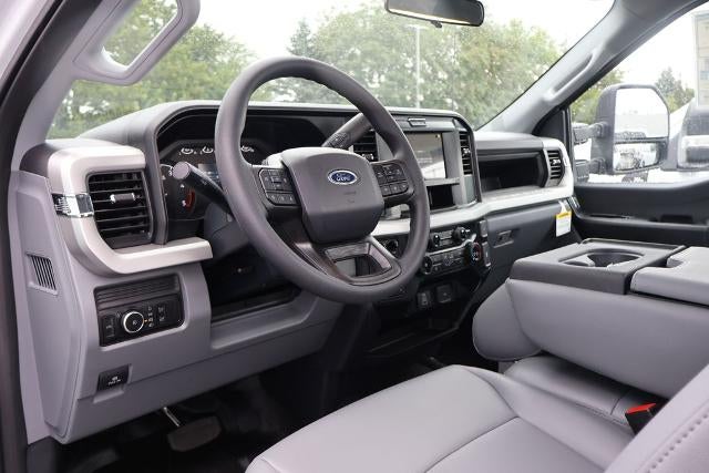 2026 Ford Super Duty F-550 DRW XL