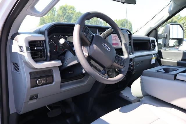 2026 Ford Super Duty F-550 DRW XL