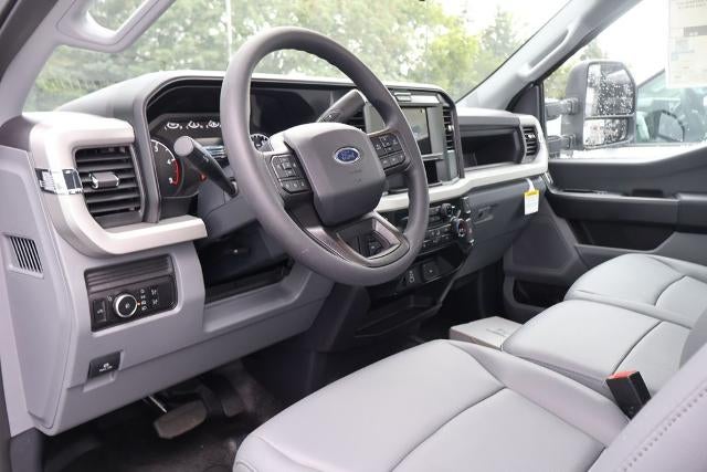 2026 Ford Super Duty F-550 DRW XL