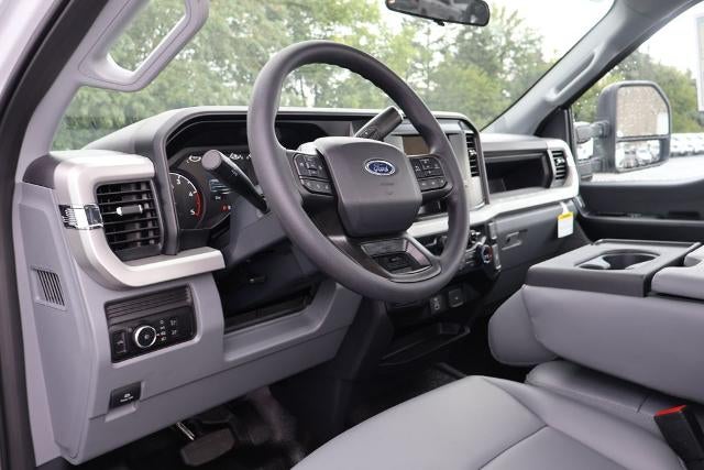 2026 Ford Super Duty F-550 DRW XL