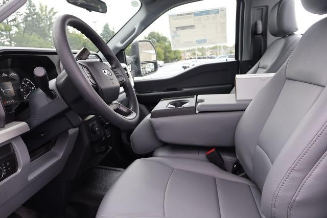 2026 Ford Super Duty F-550 DRW XL