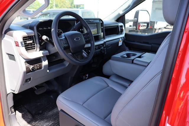 2025 Ford Super Duty F-600 DRW XL