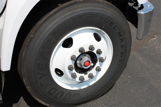 2025 Ford F-750SD Base