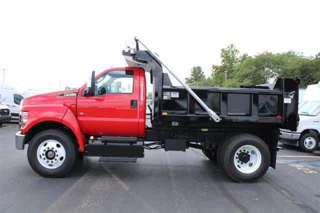 2025 Ford F-750SD Base