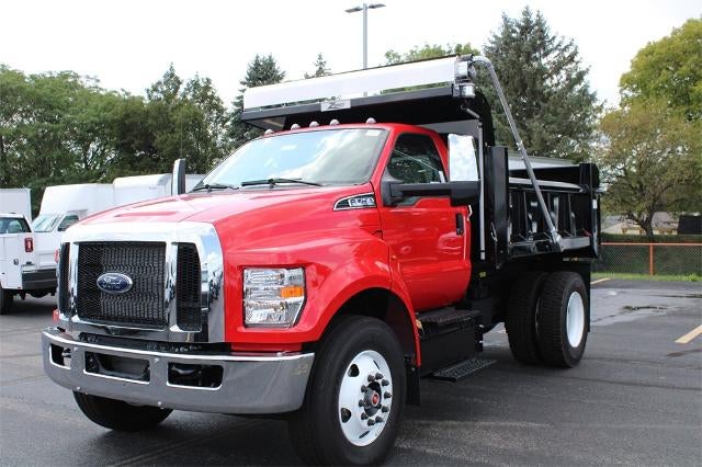 2025 Ford F-750SD Base