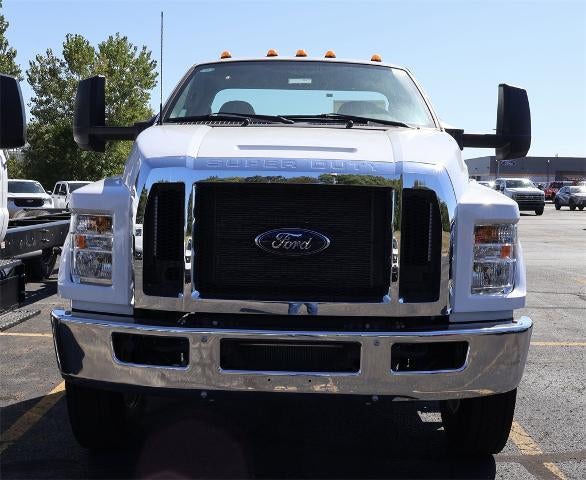 2025 Ford F-750SD Base