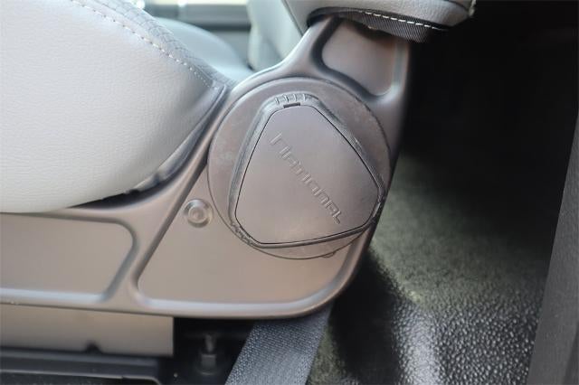 2025 Ford F-750SD Base