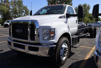 2025 Ford F-750SD Base