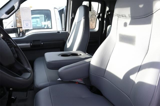 2025 Ford F-750SD Base