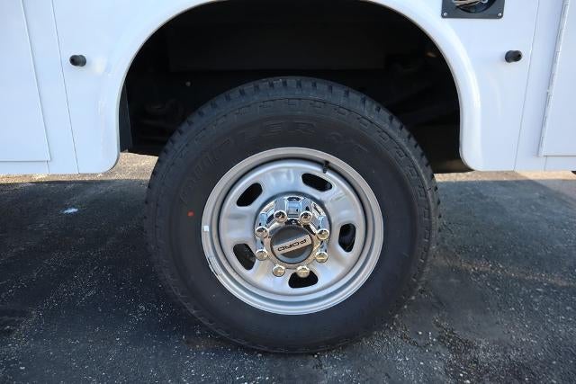 2025 Ford Super Duty F-350 SRW XL