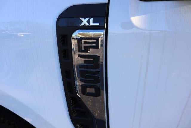 2025 Ford Super Duty F-350 SRW XL