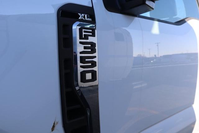 2026 Ford Super Duty F-350 DRW XL