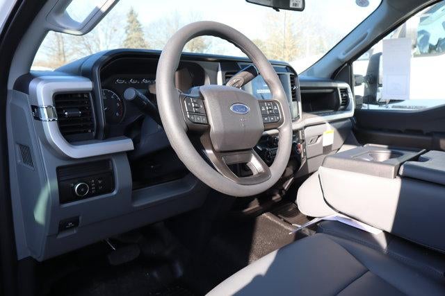 2026 Ford Super Duty F-350 DRW XL