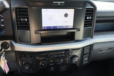 2027 Ford Super Duty F-550 DRW XL