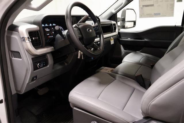 2026 Ford Super Duty F-550 DRW XL