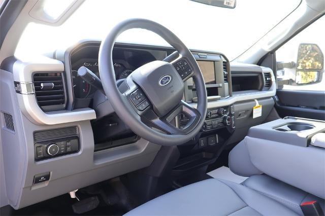 2026 Ford Super Duty F-550 DRW XL