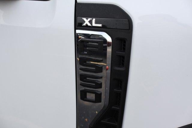 2026 Ford Super Duty F-550 DRW XL