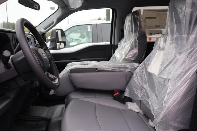 2027 Ford Super Duty F-550 DRW XL