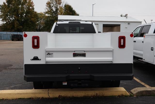 2027 Ford Super Duty F-550 DRW XL