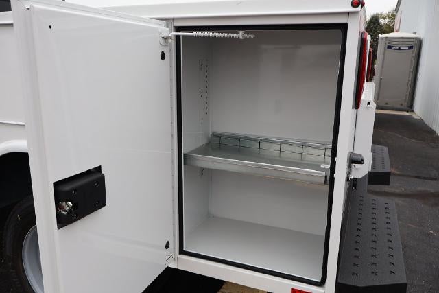 2027 Ford Super Duty F-550 DRW XL