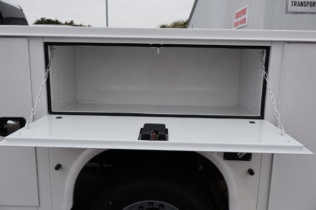 2027 Ford Super Duty F-550 DRW XL