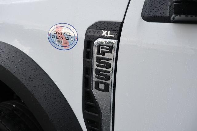 2026 Ford Super Duty F-550 DRW XL