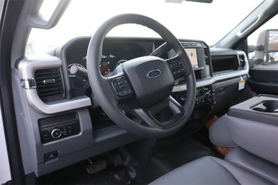 2024 Ford Super Duty F-550 DRW XL