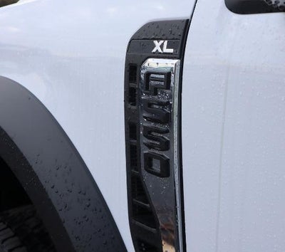 2026 Ford Super Duty F-550 DRW XL