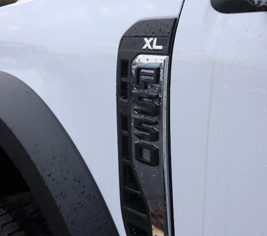 2026 Ford Super Duty F-550 DRW XL