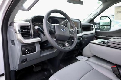 2026 Ford Super Duty F-550 DRW XL