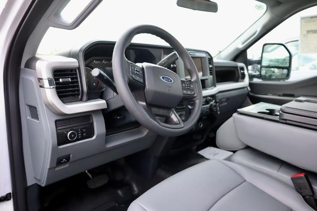 2026 Ford Super Duty F-550 DRW XL