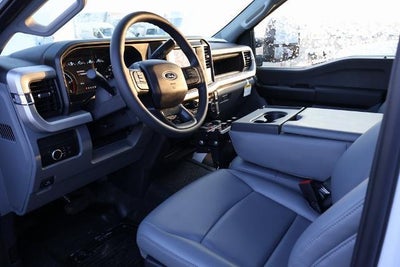 2025 Ford Super Duty F-550 DRW XL