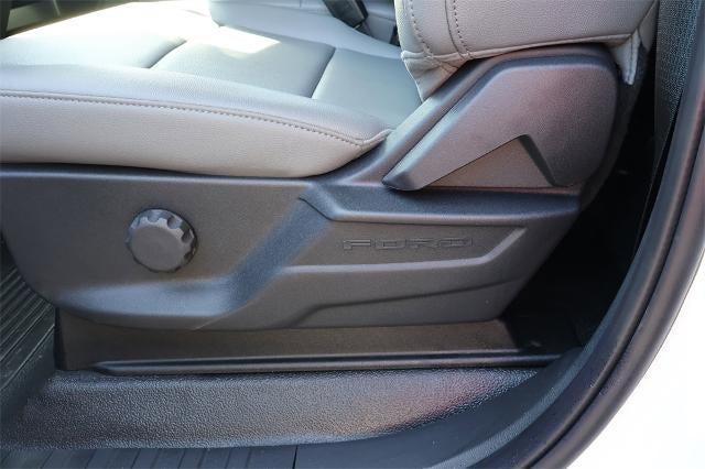 2025 Ford Super Duty F-550 DRW XL