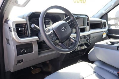 2025 Ford Super Duty F-550 DRW XL