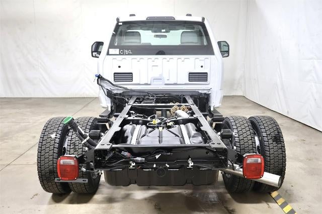 2025 Ford Super Duty F-550 DRW XL