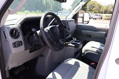 2027 Ford E-Series Cutaway Base