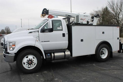2025 Ford F-750SD Base