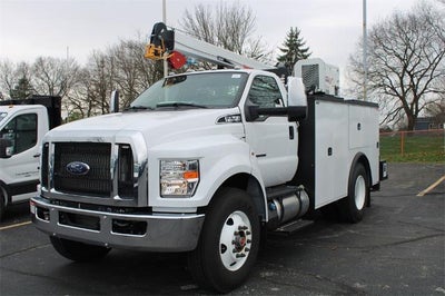 2025 Ford F-750SD Base