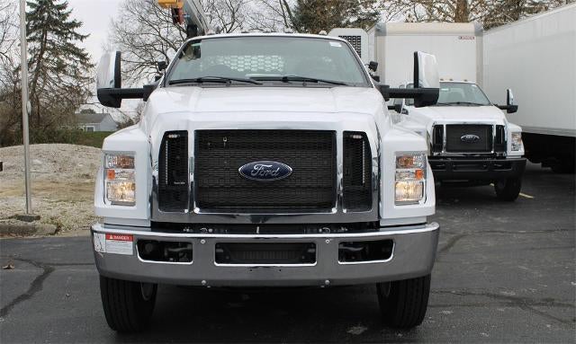 2025 Ford F-750SD Base