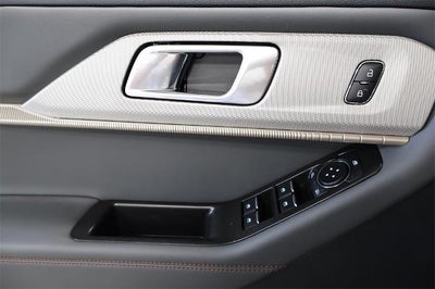 2025 Ford Explorer Active Demo