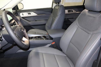 2025 Ford Explorer Active Demo